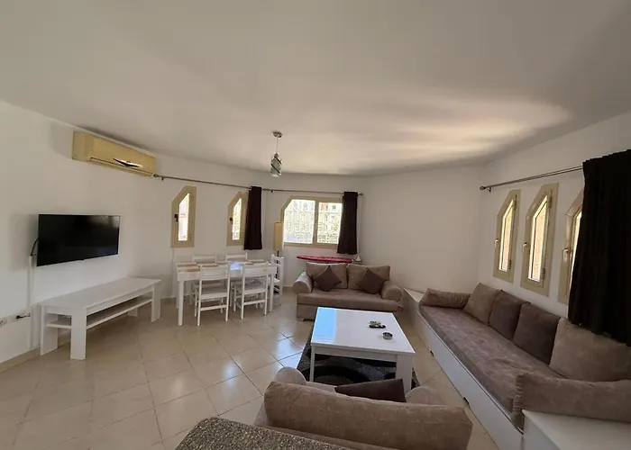Apartment Appartemnt And Swimming Pool